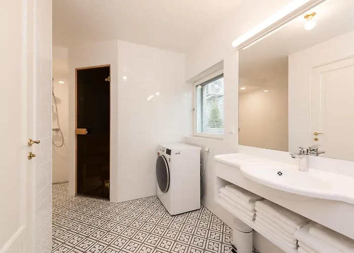 - No Contact Check In Appartement